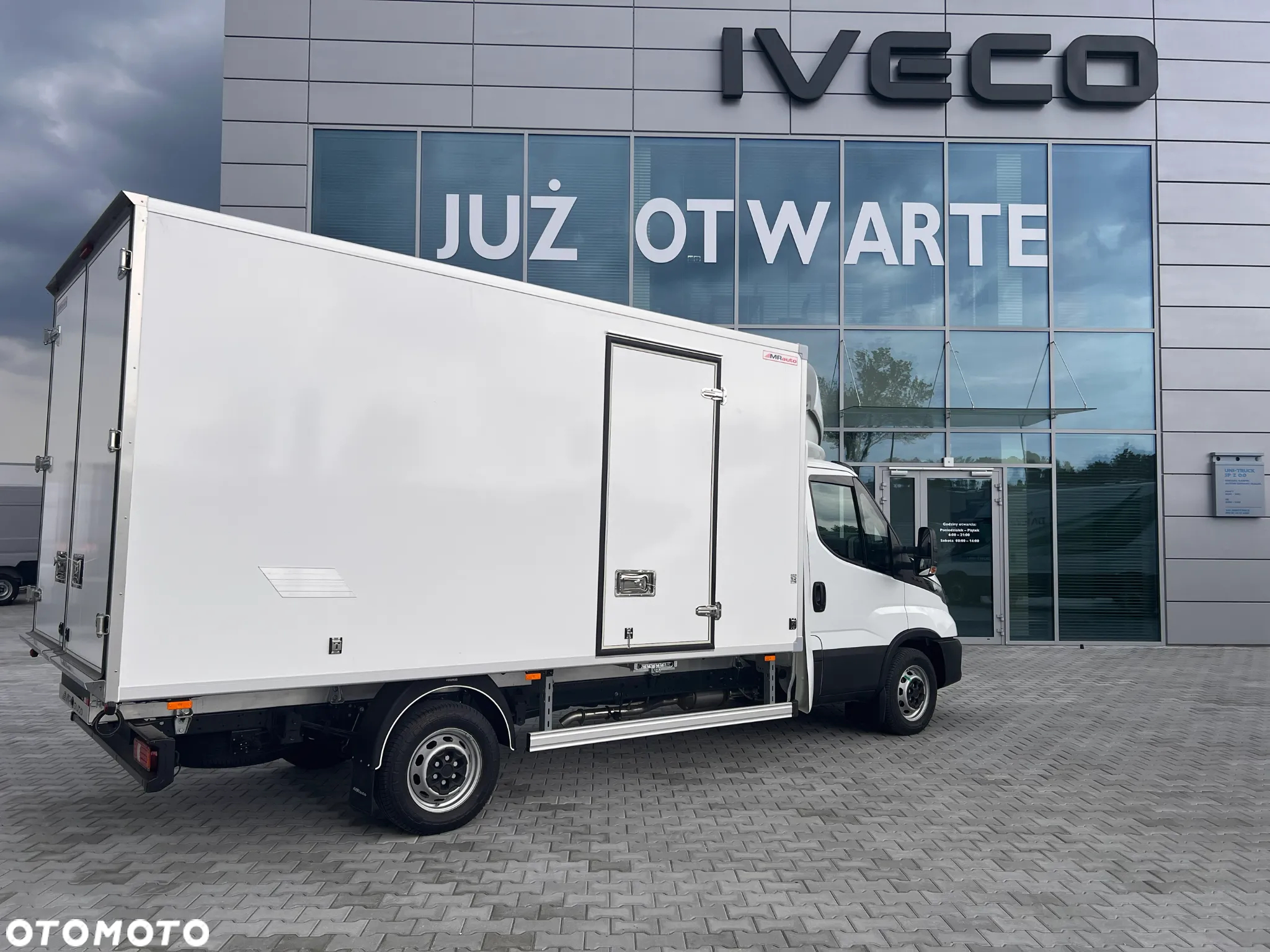 Iveco IZOTERMA Z GRZANIEM,OD RĘKI,HIMATIC - 8
