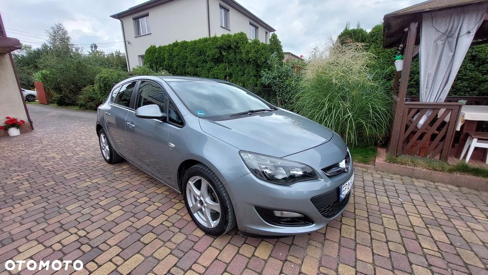 Opel Astra IV 1.4 T Energy EU6 - 5