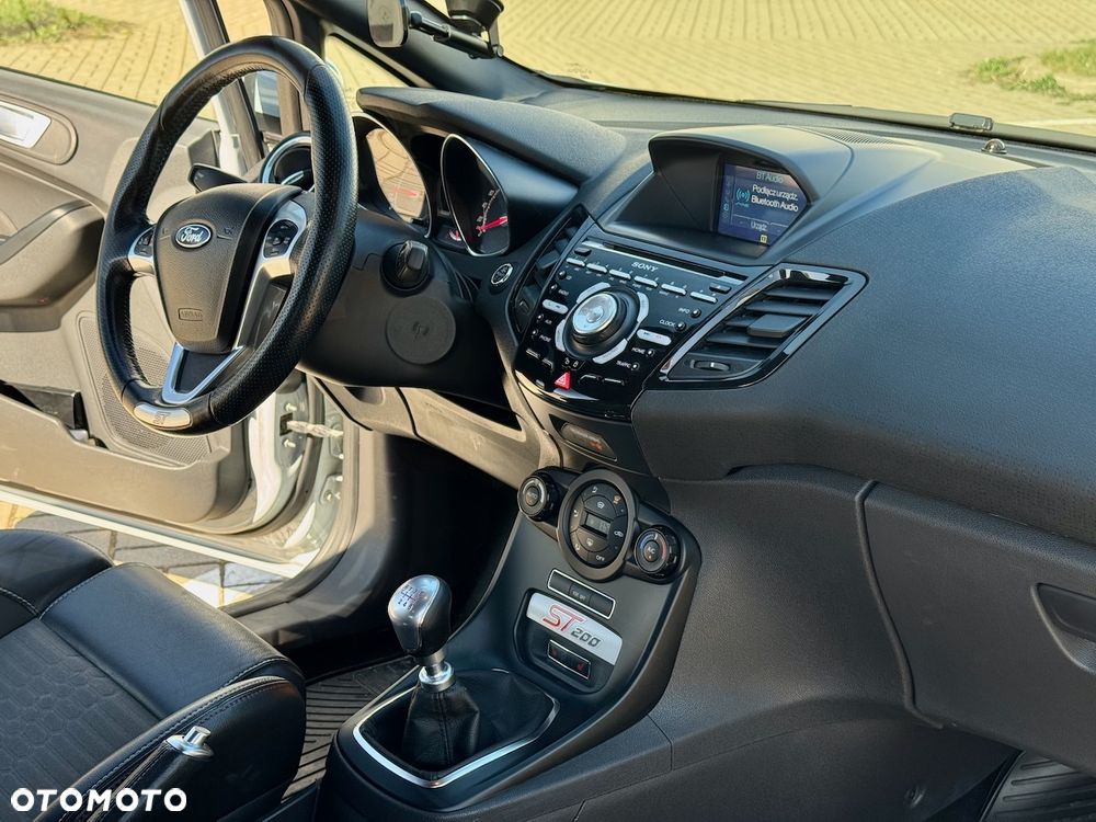 Ford Fiesta ST200 - 15