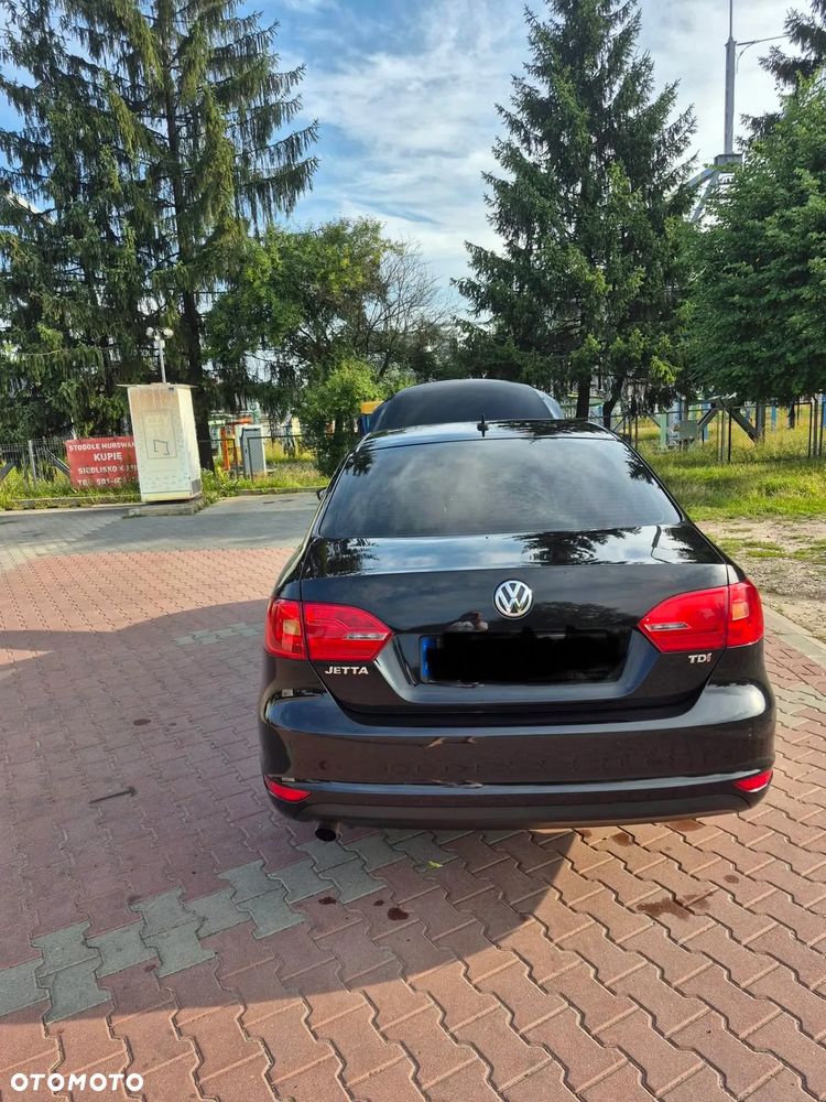 Volkswagen Jetta 1.6 TDI Trendline - 2