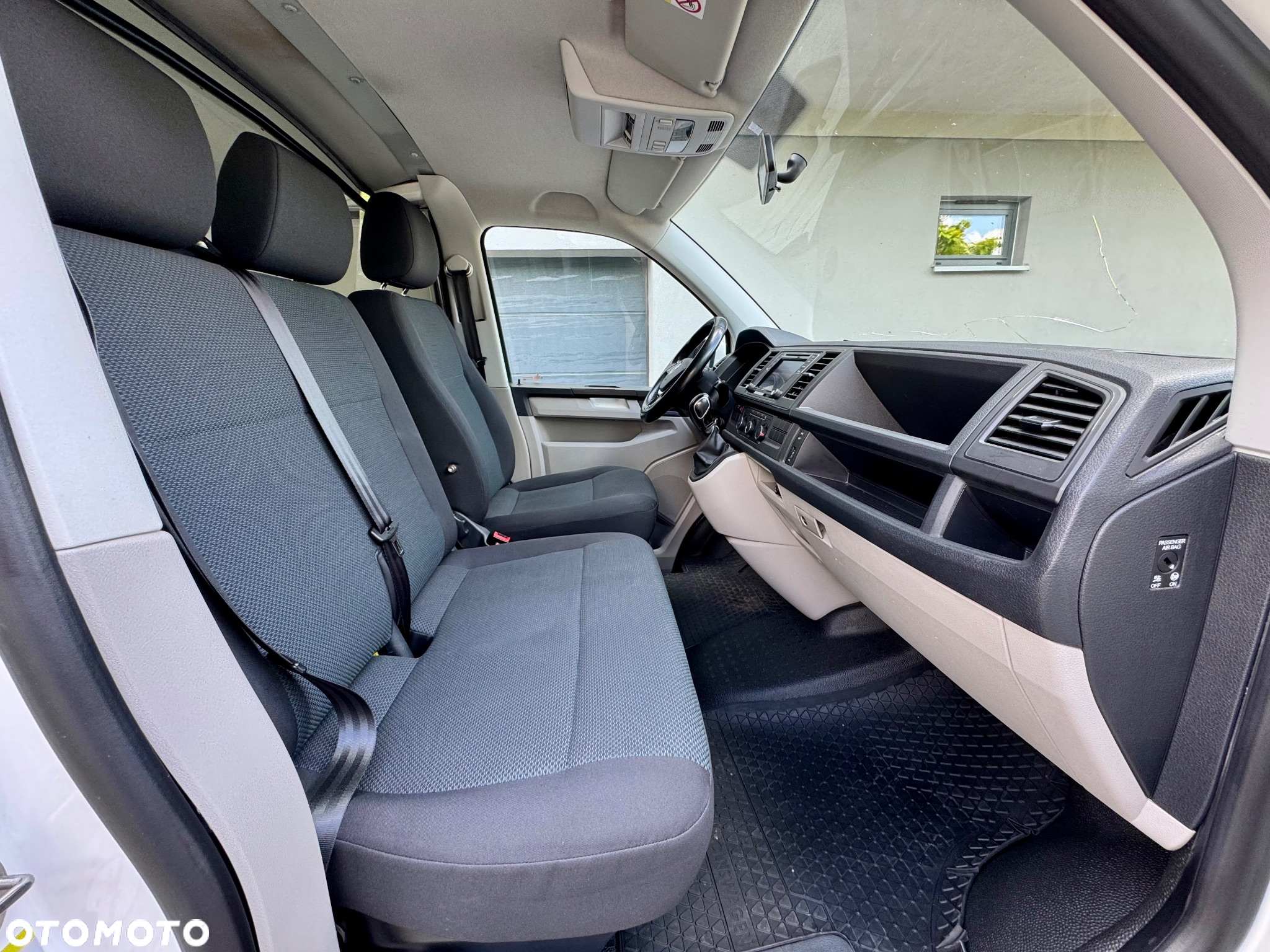 Volkswagen Transporter T6 automat DSG podwójne drzwi z obu stron Faktura VAT 23% kamera klimatyzacja podgrzewane siedzenia czujniki VW T6 webasto brutto drzwi x2 2.0 TDI 110KW 150KM skrzynia biegów automatyczna export - 20