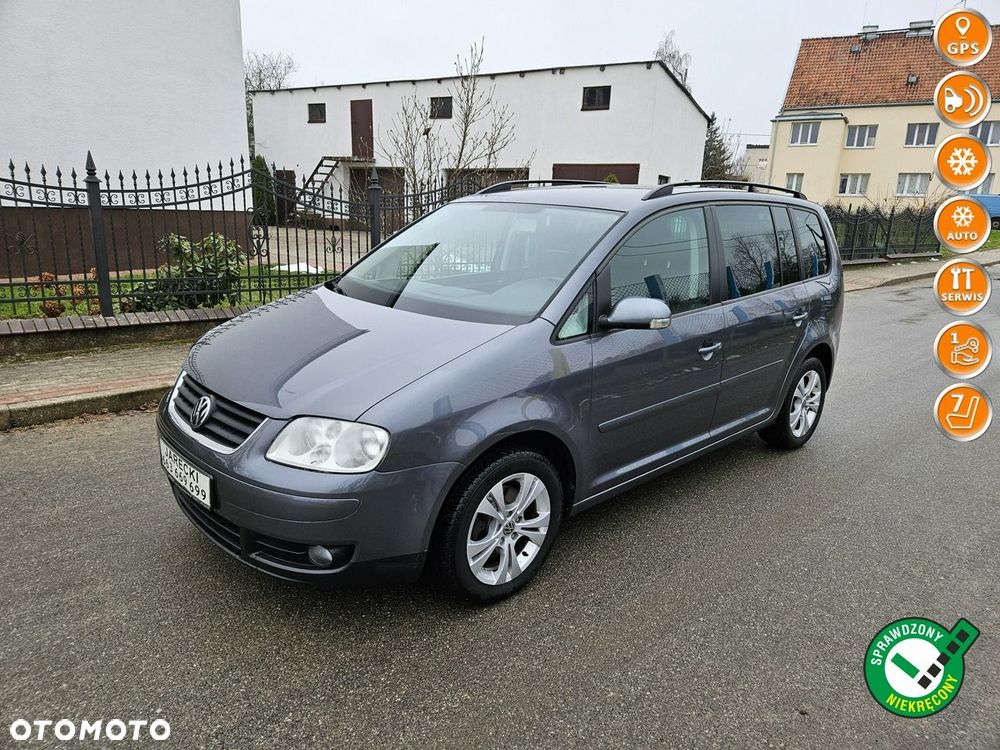 Volkswagen Touran - 1