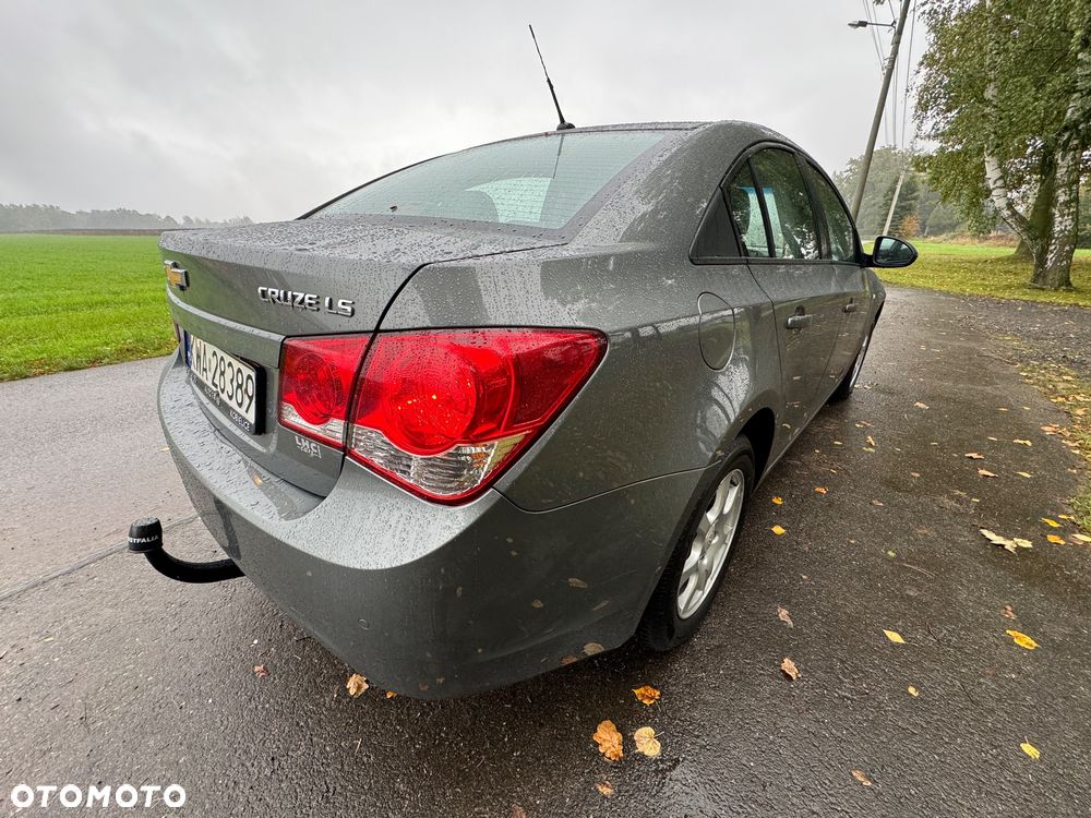 Chevrolet Cruze - 11
