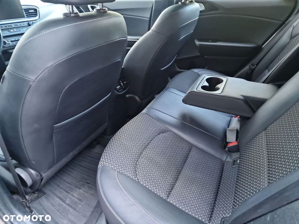 Kia Ceed 1.4 T-GDI L Business Line Plus DCT - 21