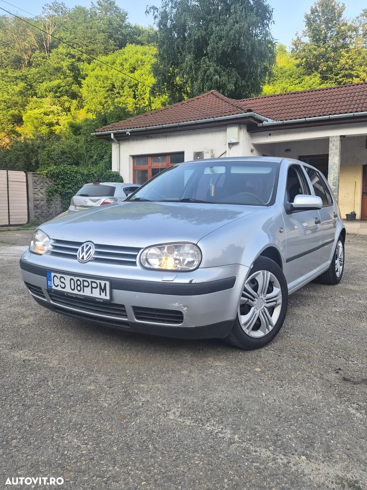 VOLKSWAGEN Golf 2001