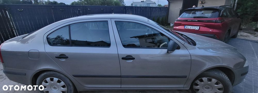 Skoda Octavia 1.6 Tour - 11