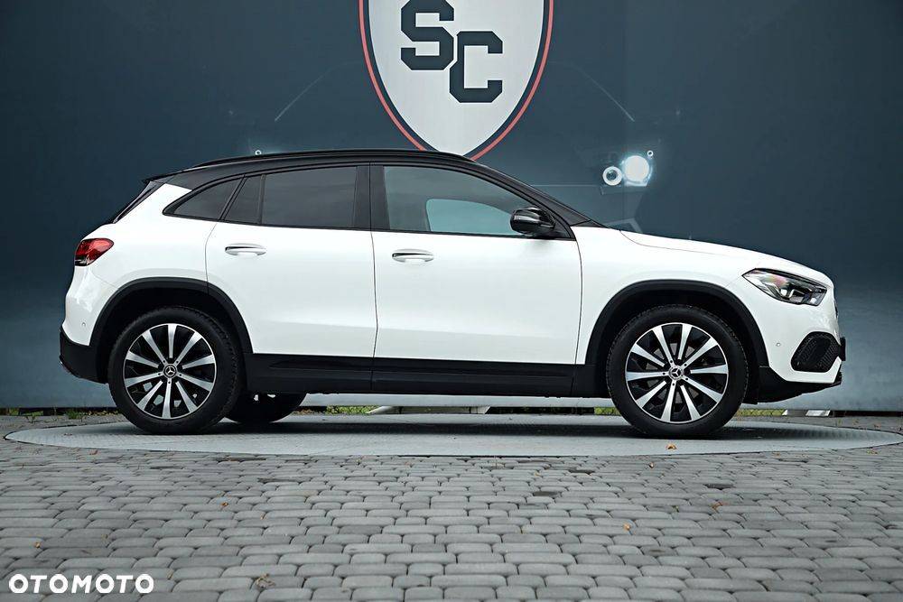 Mercedes-Benz GLA 200 Style - 14