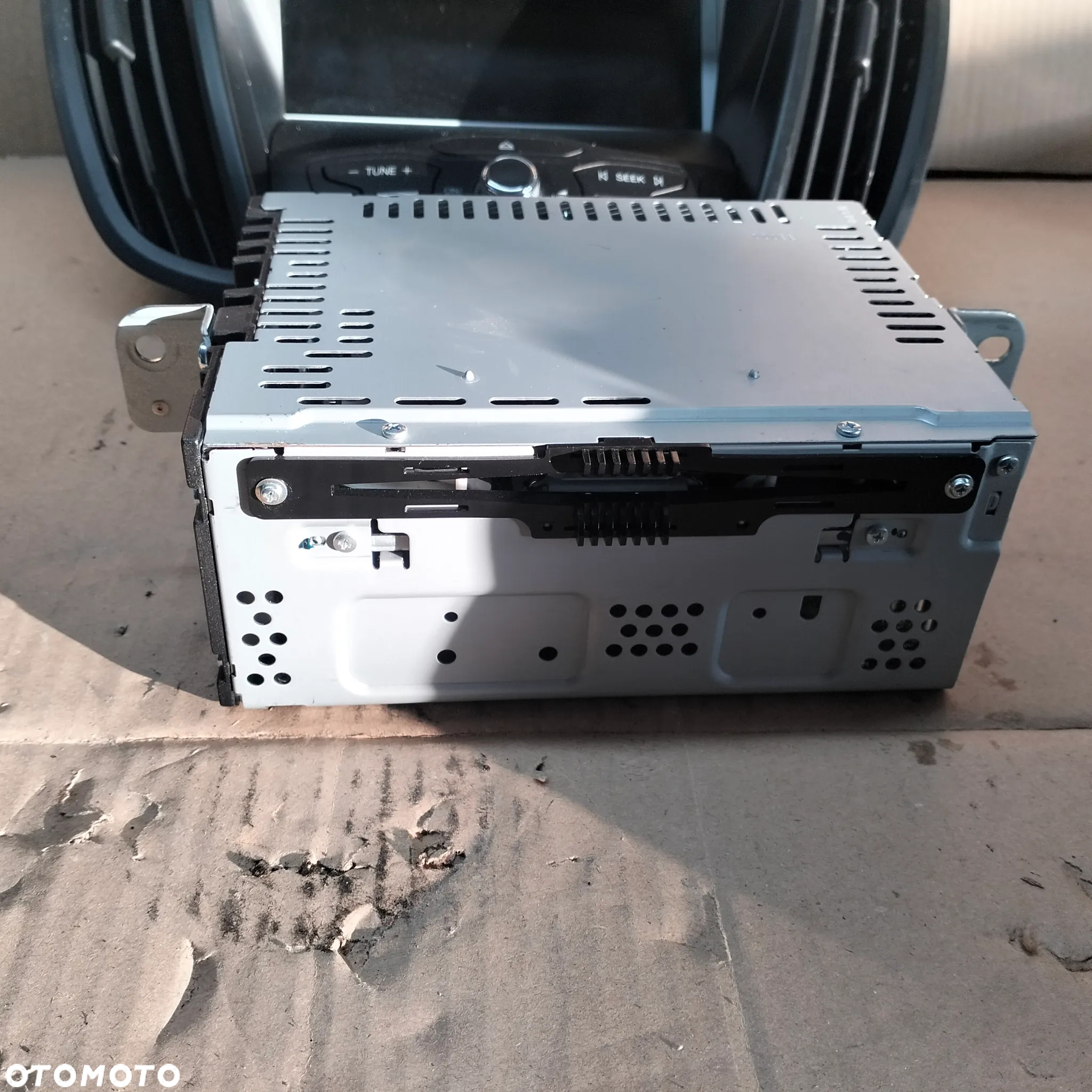 FORD KUGA NAWIGACJA MONITOE RADIO RAMKA FORD KUGA MK2 - 4