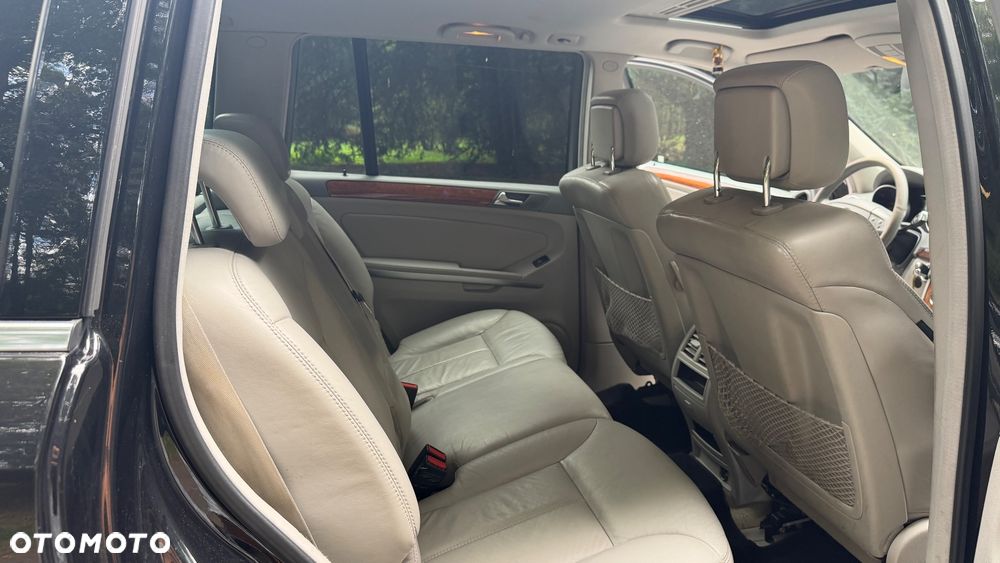 Mercedes-Benz GL 320 CDI 4Matic 7G-TRONIC - 22