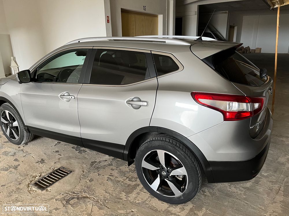 Nissan Qashqai - 4
