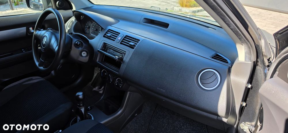 Suzuki Swift - 16