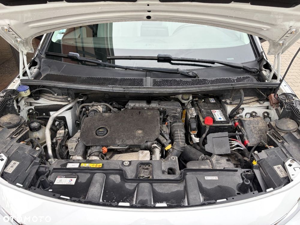 Peugeot 5008 1.5 BlueHDi Allure S&S - 28