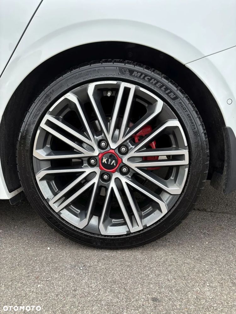 Kia ProCeed 1.6 T-GDI GT DCT - 4
