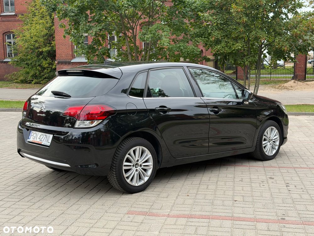 Citroën C4 e-HDi 115 Exclusive - 17