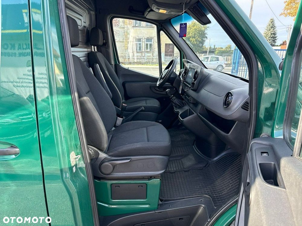 Mercedes-Benz Sprinter - 19