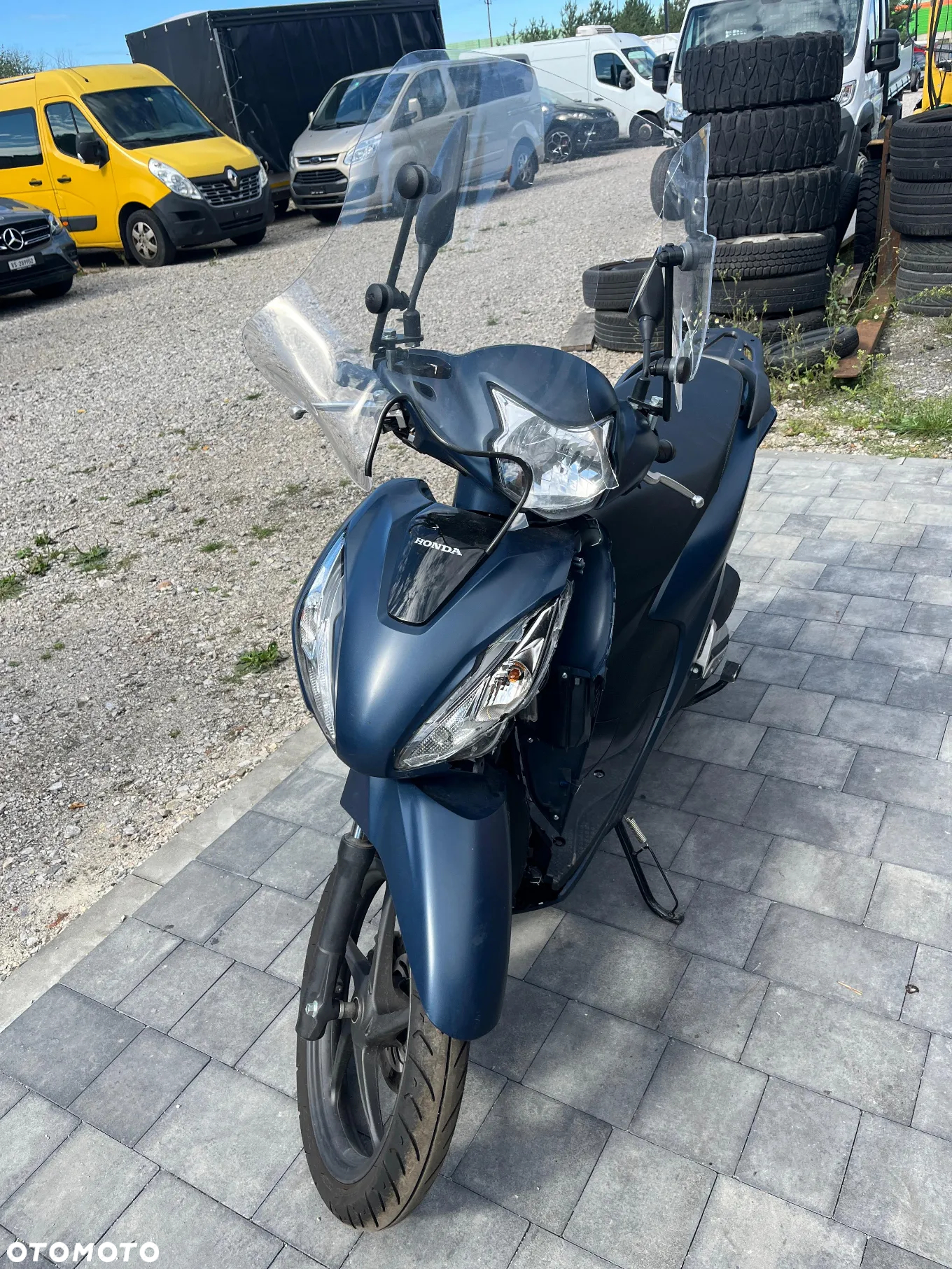 Honda Vision - 2