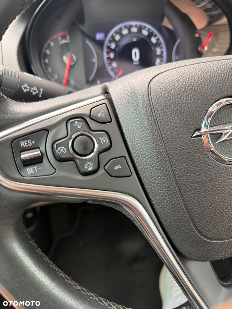 Opel Insignia 2.0 Turbo 4x4 Sport - 24