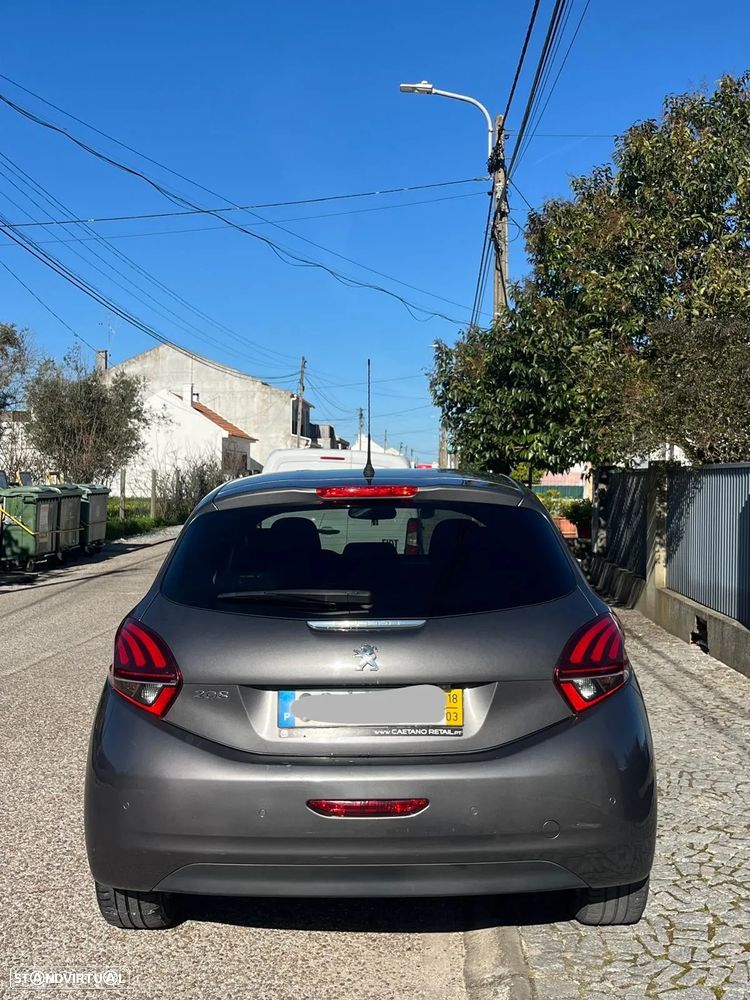 Peugeot 208 - 9