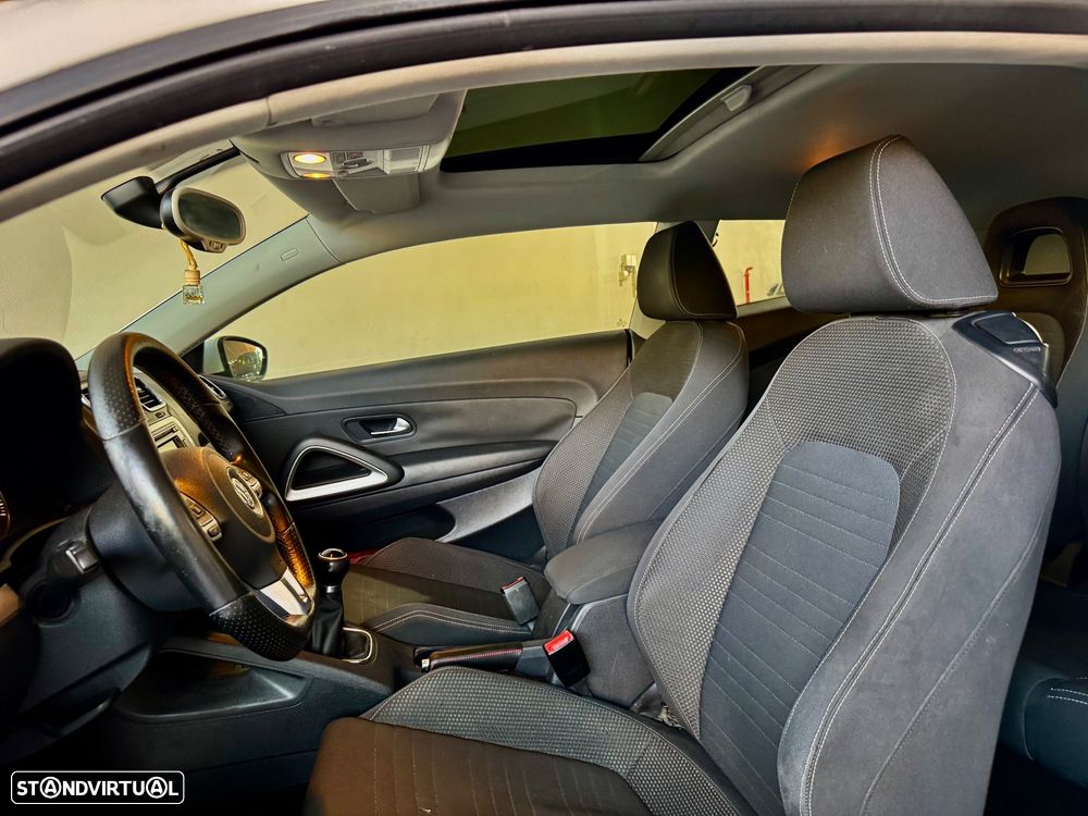 VW Scirocco 2.0 TDI R-Line - 14