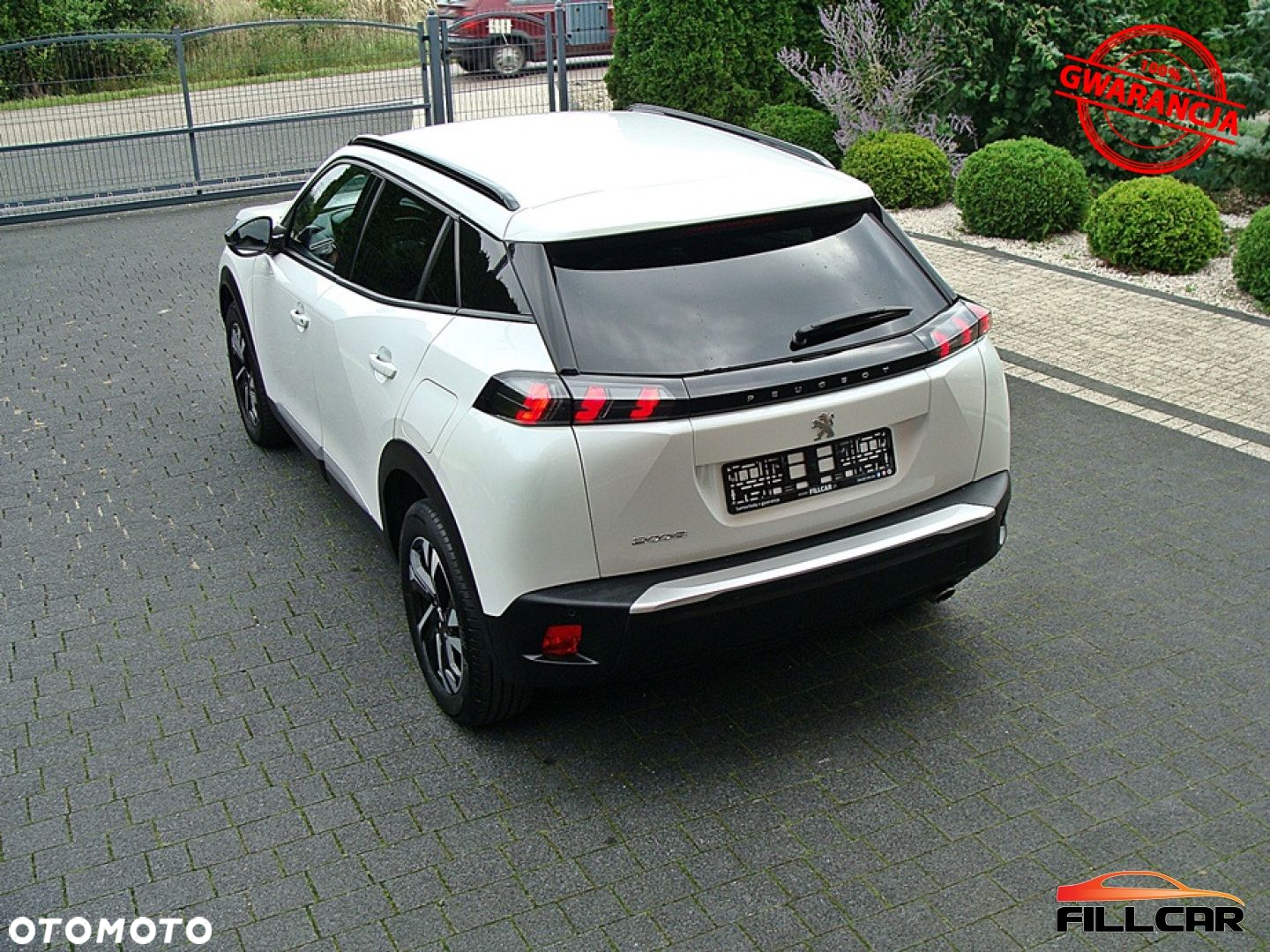 Peugeot 2008 1.5 BlueHDi Allure S&S EAT8 - 28