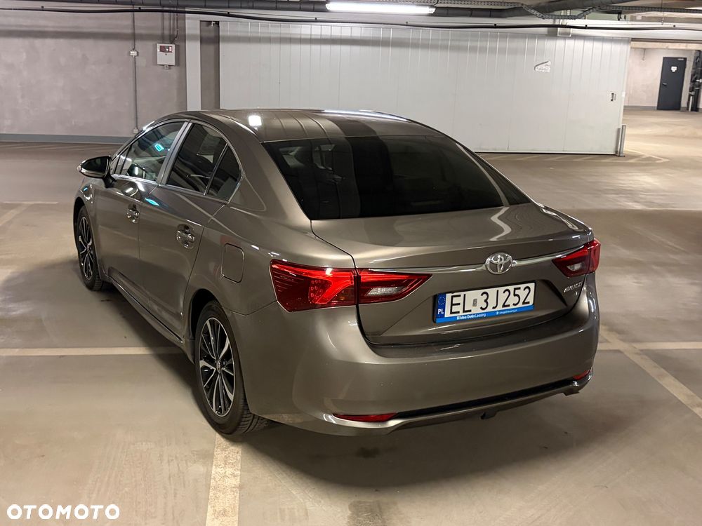 Toyota Avensis 2.0 D-4D Prestige - 15