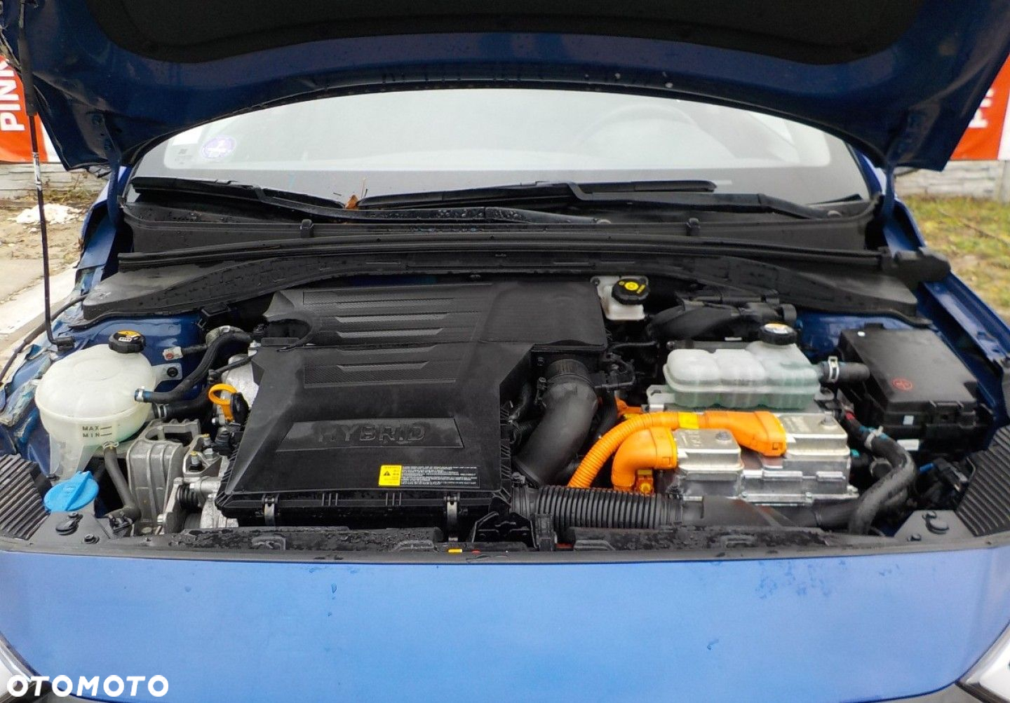 Hyundai IONIQ - 3