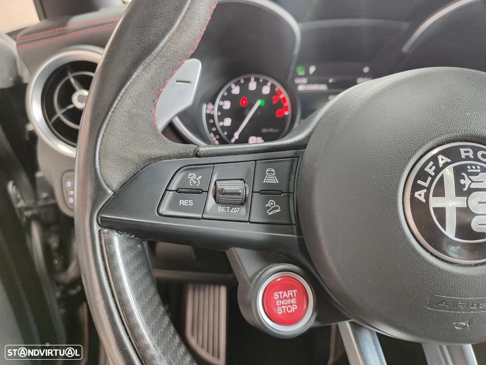 Alfa Romeo Stelvio 2.9 T Quadrifoglio AT8 Q4 - 21