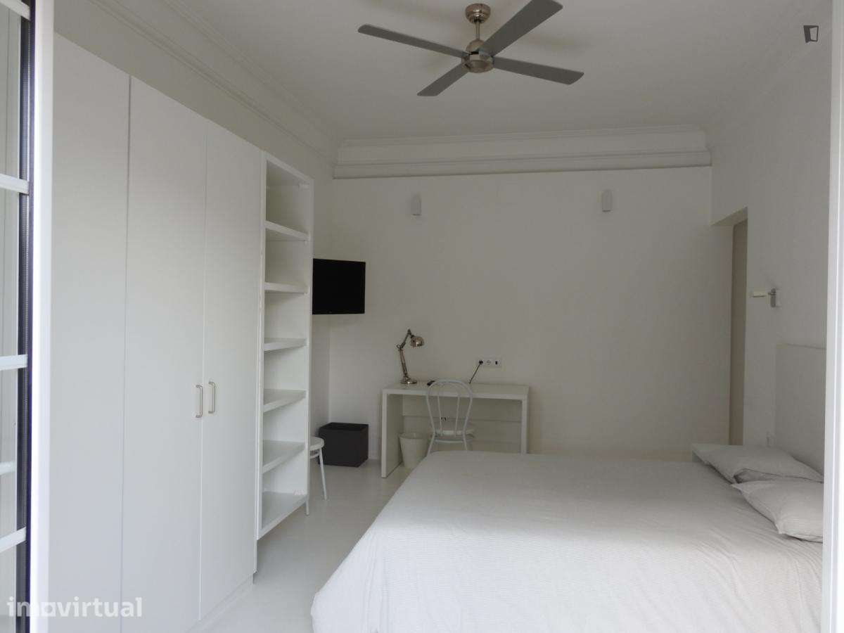 Quarto - localizado em Saldanha Lisbon - Grande imagem: 2/34