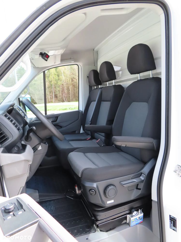 Volkswagen Crafter 50 BiTDI 2.0 177 KM Mroźnia -29 st.C + Winda Załadowcza DHOLLANDIA 750 Kg UDŹWIG, Grube Ściany Chłodnia Boczne Drzwi IGLOOCAR Rozstaw Osi 4490 mm, DMC 3500 Kg, Kat. Prawa Jazdy B, Tylne Koła Bliźniacze WZMACNIANY, Tempomat, Asystent Jazdy Stan Wizualny I Techniczny NOWY Tak Jak Z Taśmy Produkcyjnej Gotowy Dostępny OKAZJA POLECAM - 35