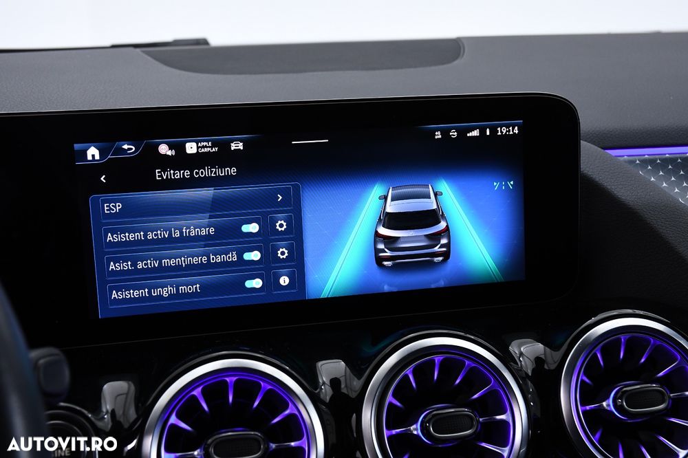 Mercedes-Benz GLA - 23