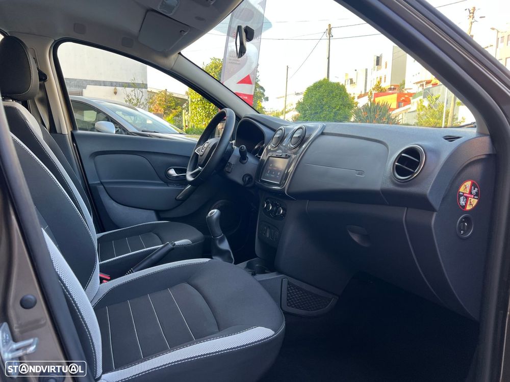 Dacia Sandero 0.9 TCe Stepway - 15