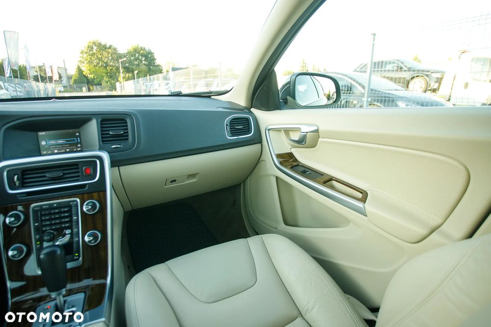 Volvo S60 T6 AWD Summum - 23