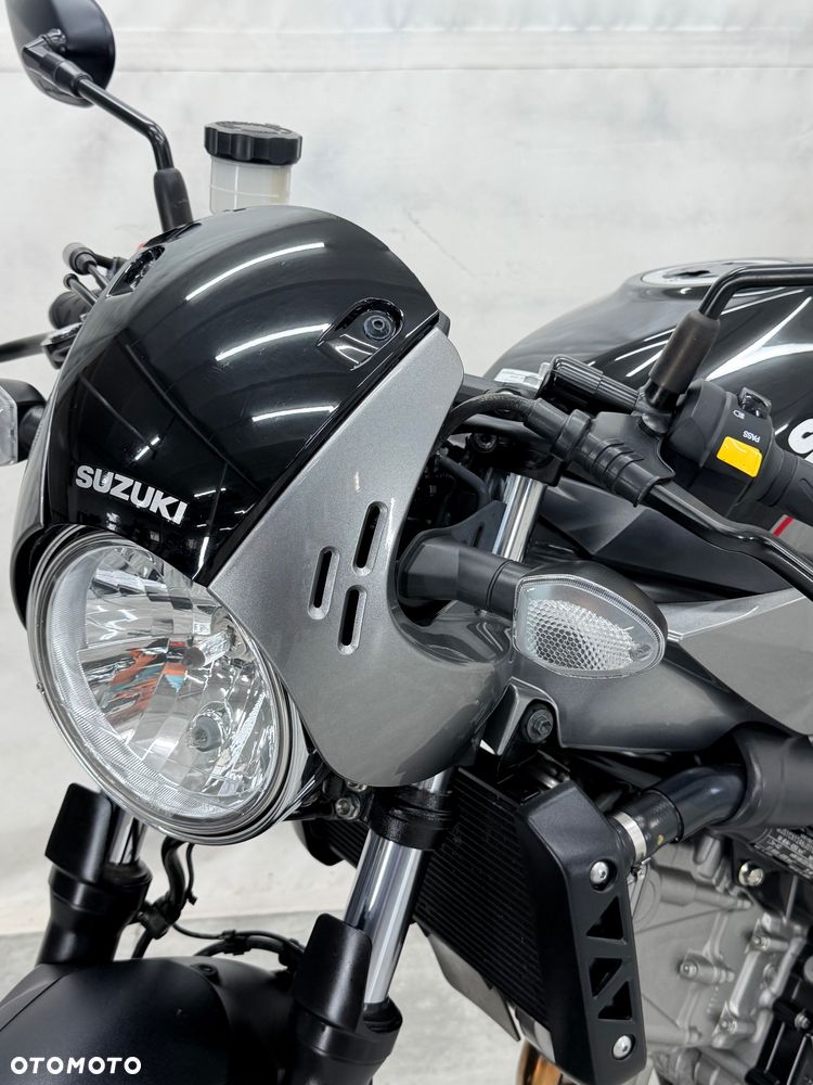 Suzuki SV - 8
