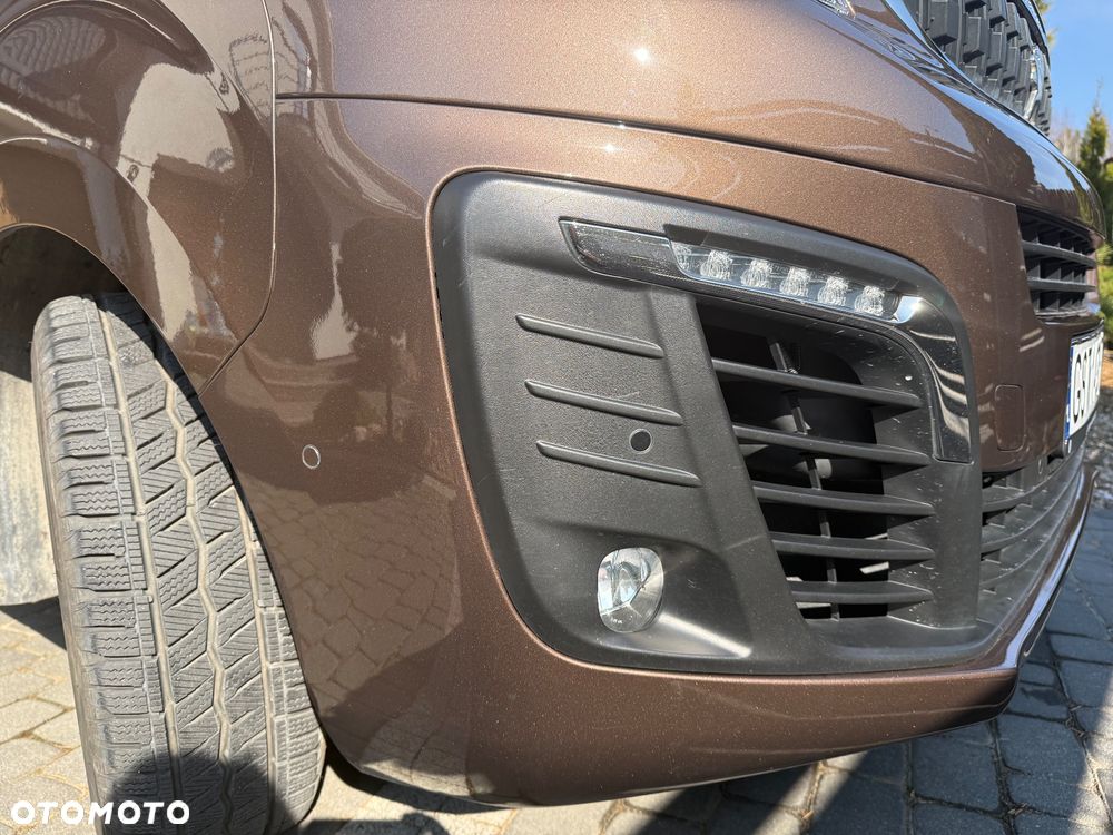 Peugeot Traveller 2.0 BlueHDi Long Business Vip - 26