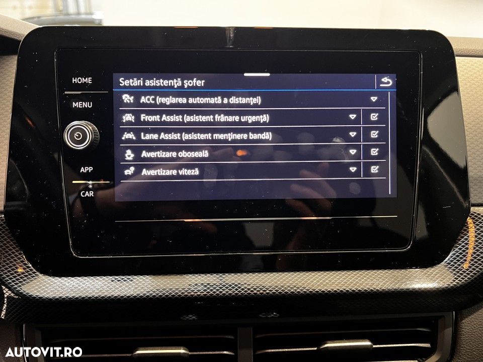 Volkswagen T-Cross - 28