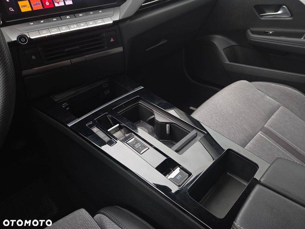 Opel Astra 1.2 T GS S&S - 14