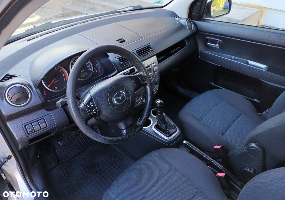 Mazda 2 1.4l Exclusive - 24