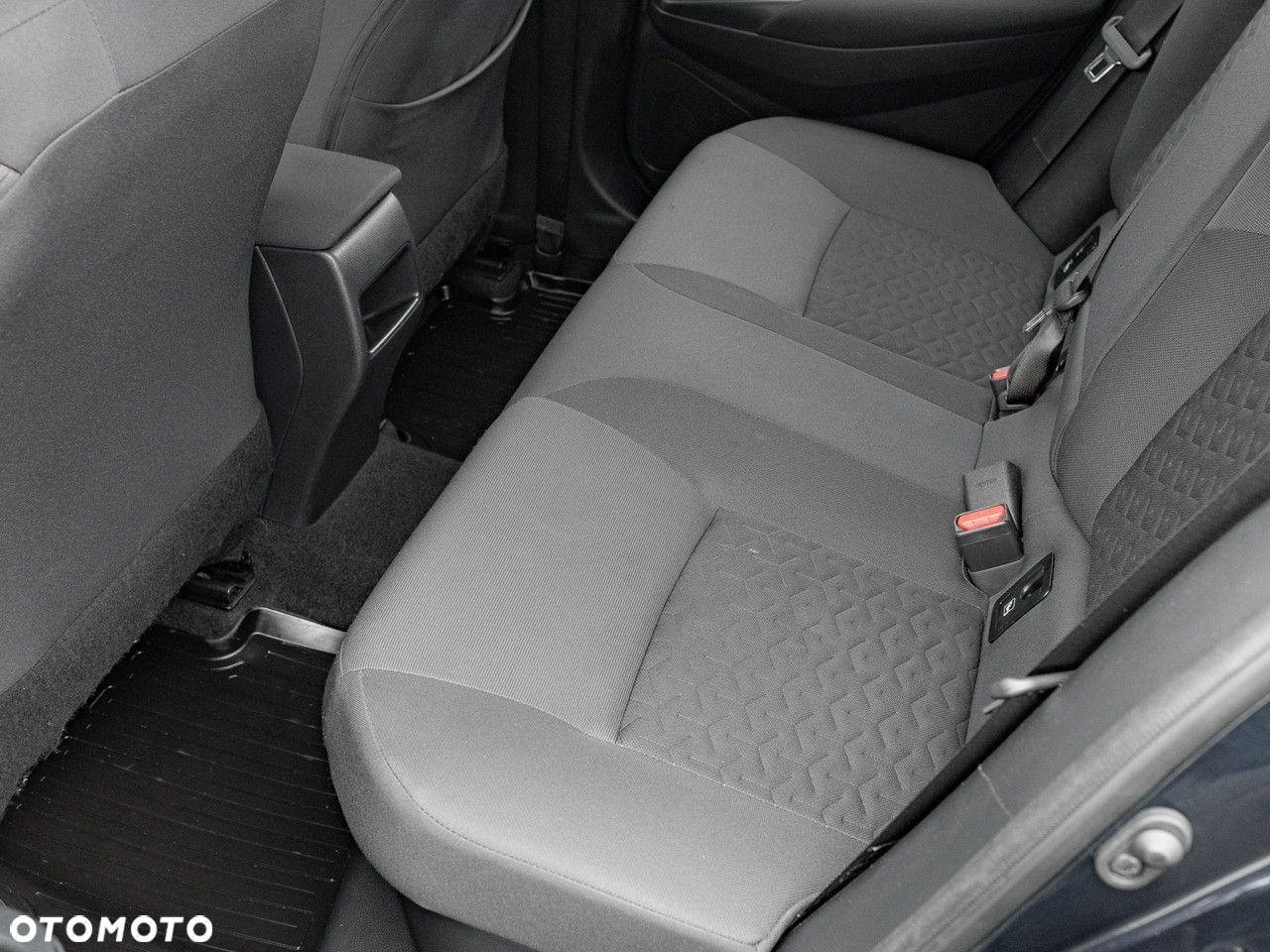 Toyota Corolla 1.8 Hybrid GPF Comfort - 18