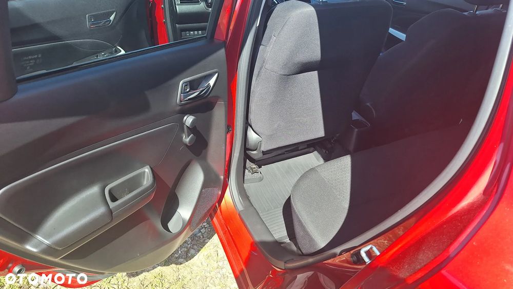 Suzuki Swift 1.2 Dualjet SHVS Premium Plus CVT - 10