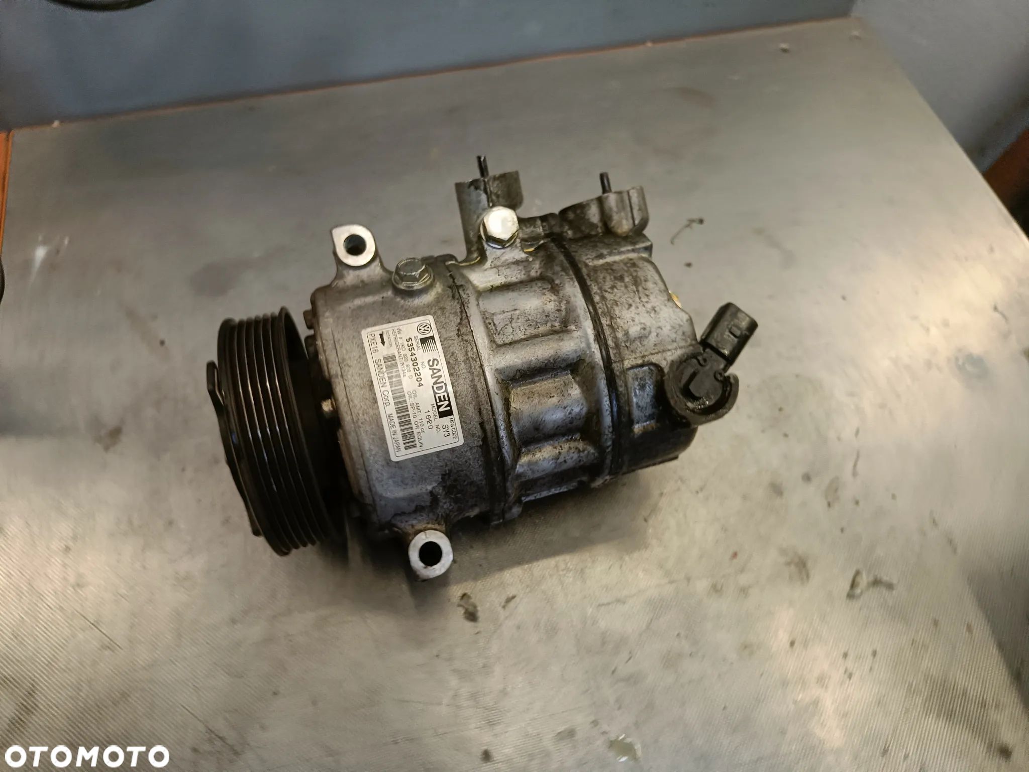 Sprężarka klimatyzacji Skoda Octavia Superb VW Golf Passat Seat Leon Audi kompresor 1K0820808D - 1