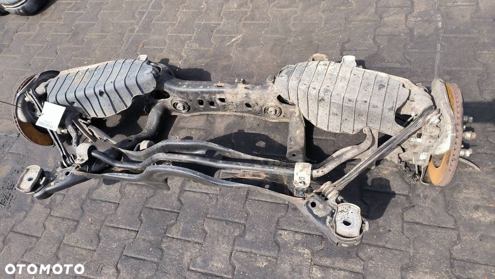 BELKA / SANKI TYŁ AUDI Q5 II - 1