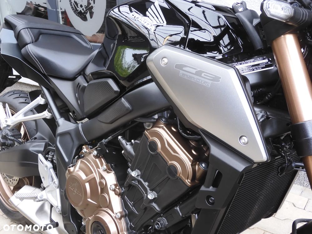 Honda CB - 3