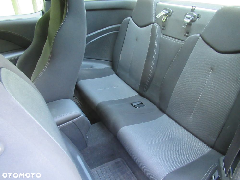 Peugeot RCZ 1.6 THP - 13