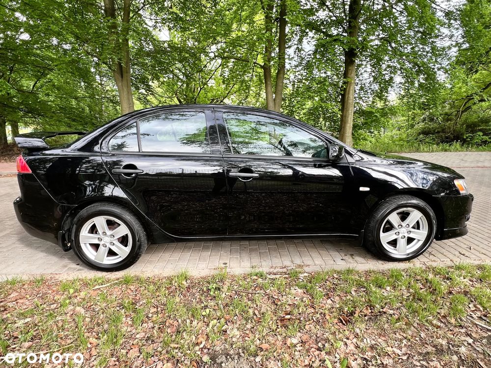 Mitsubishi Lancer - 36