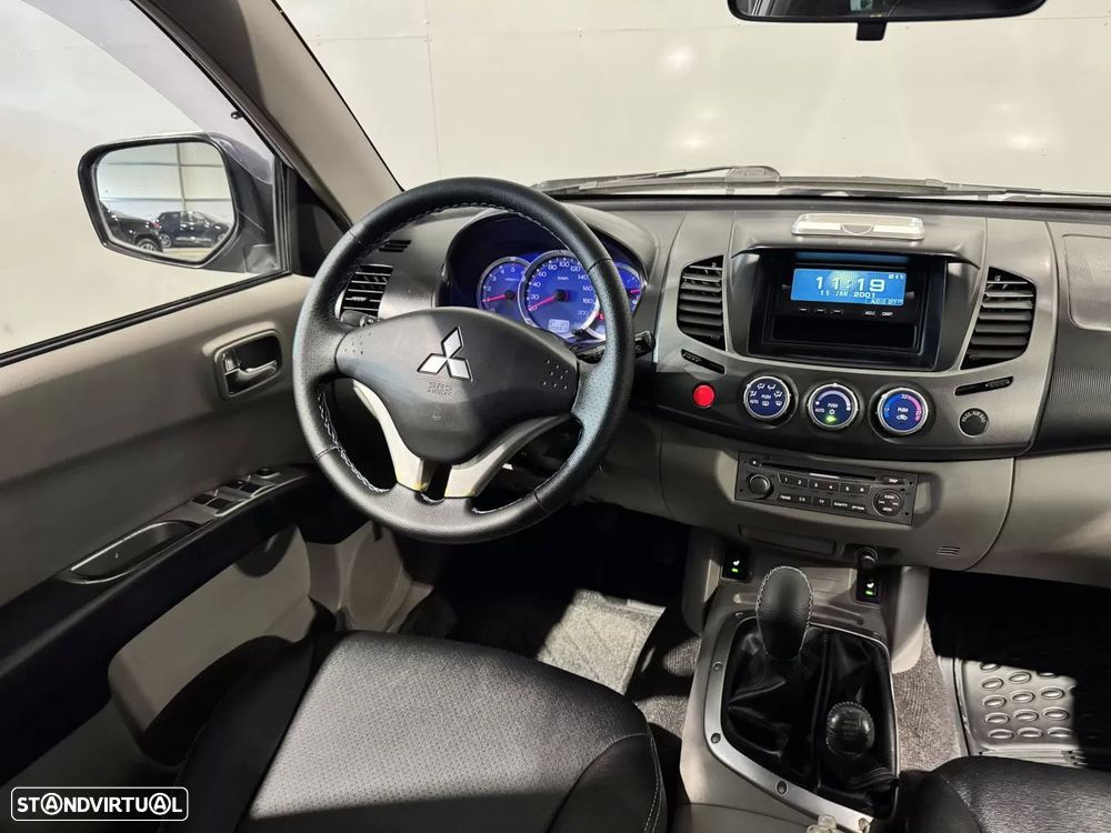 Mitsubishi L200 2.5 DI-D CD Invite AC CC 4WD - 16