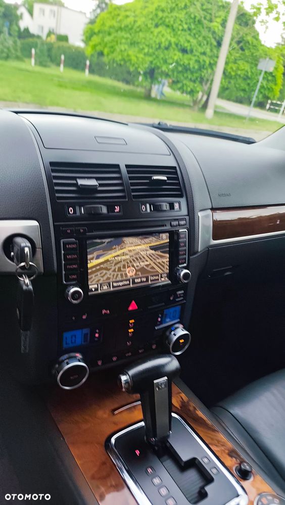 Volkswagen Touareg 3.0 V6 TDI DPF Automatik Individual - 9