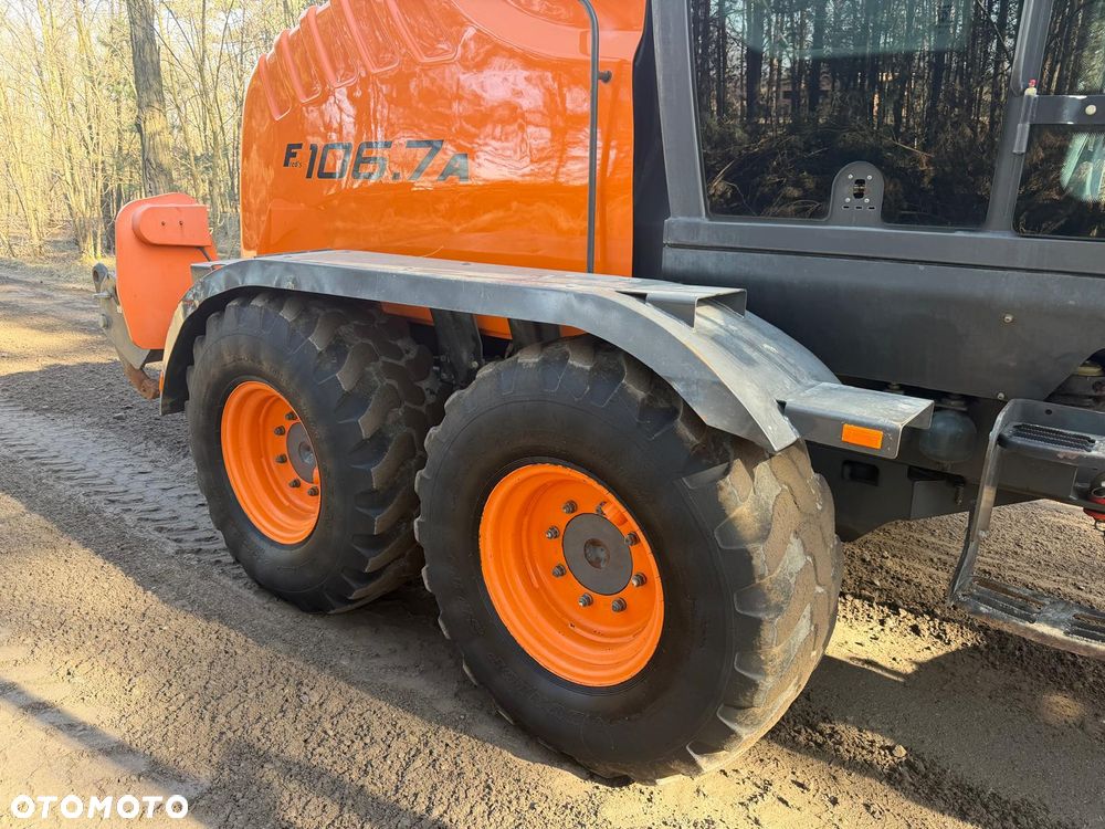 New Holland F 106.7 A - 9