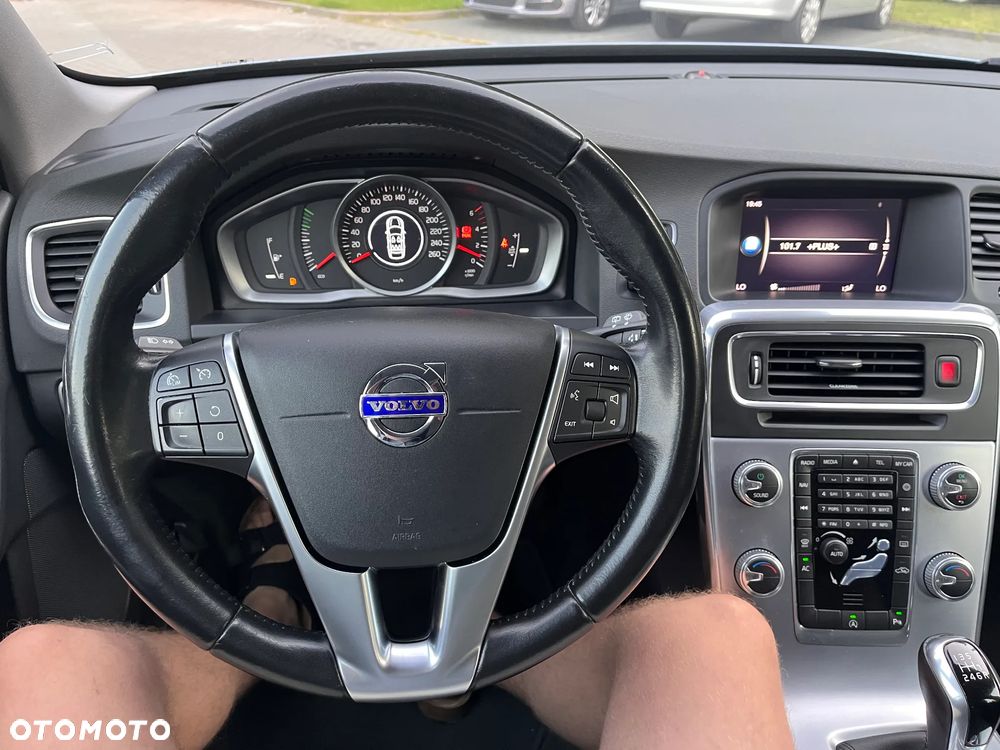 Volvo V60 - 16