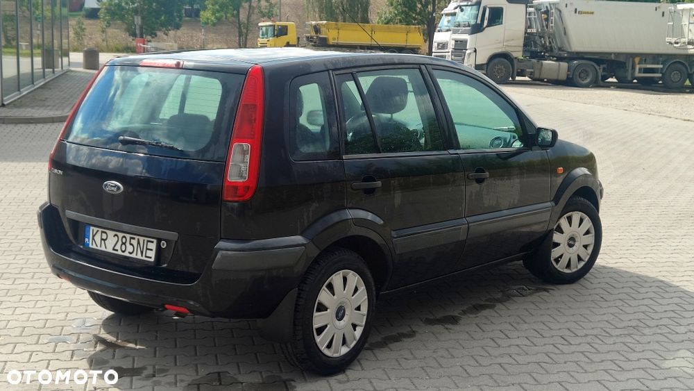 Ford Fusion - 3