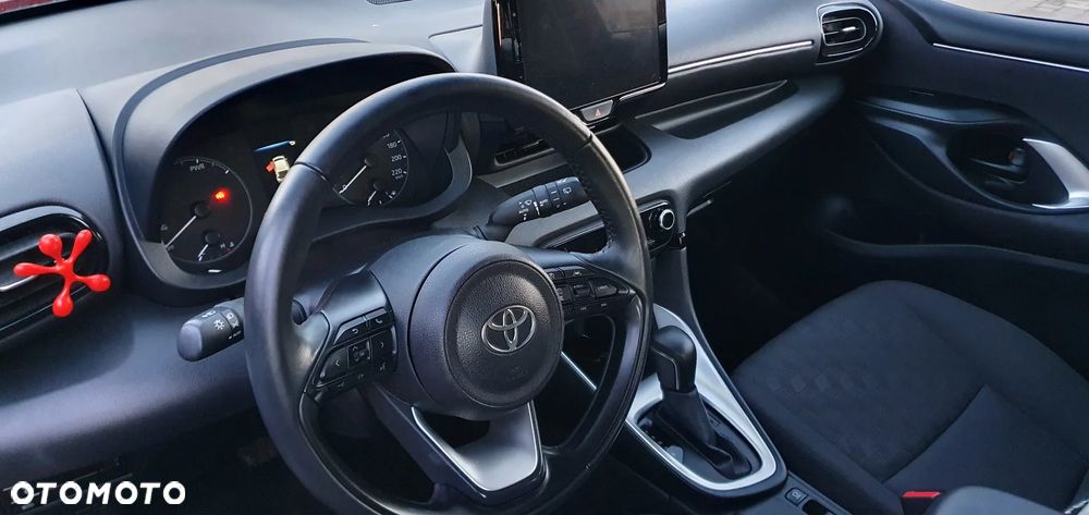 Toyota Yaris - 10